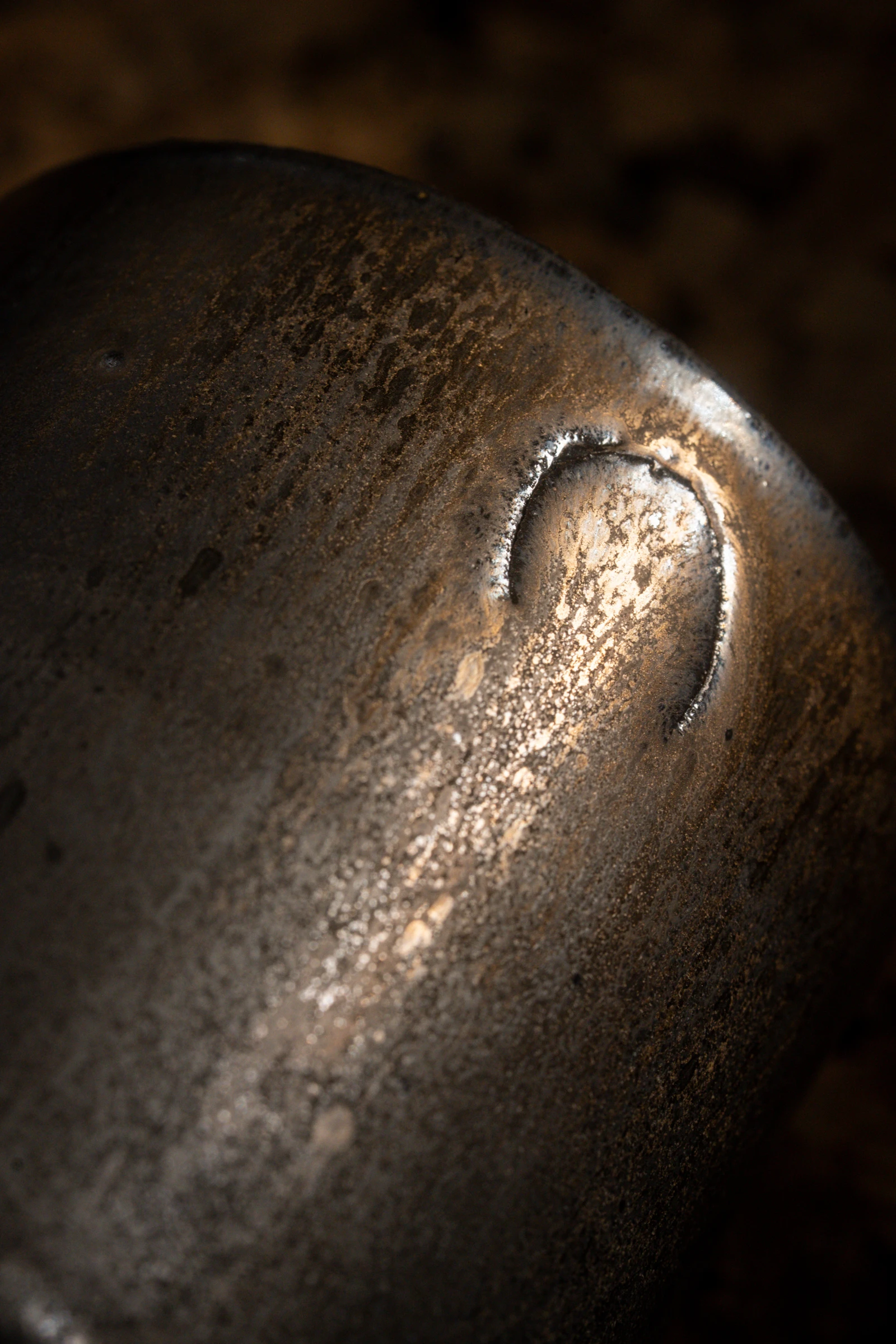 Bronze Mug C10 — stoneware handled mug in bronze glaze, photograph 4 of 5