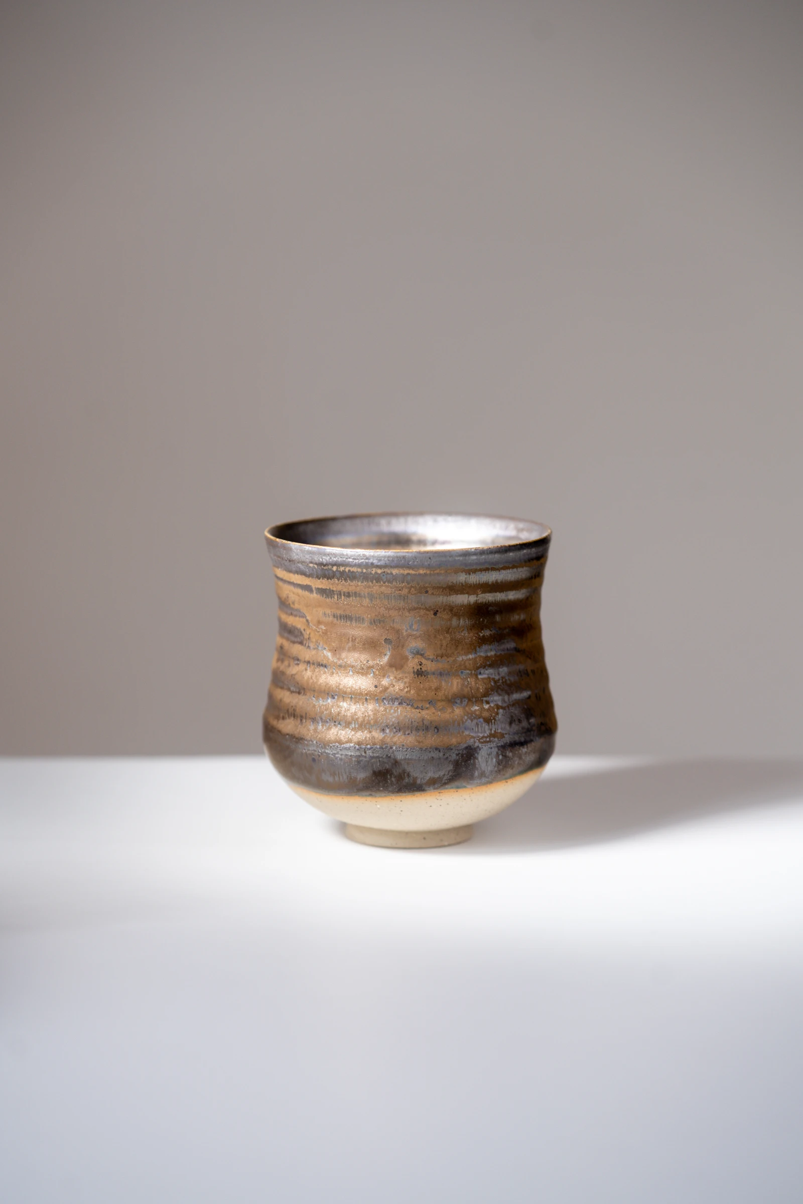 Deep green fired ceramic glaze surface